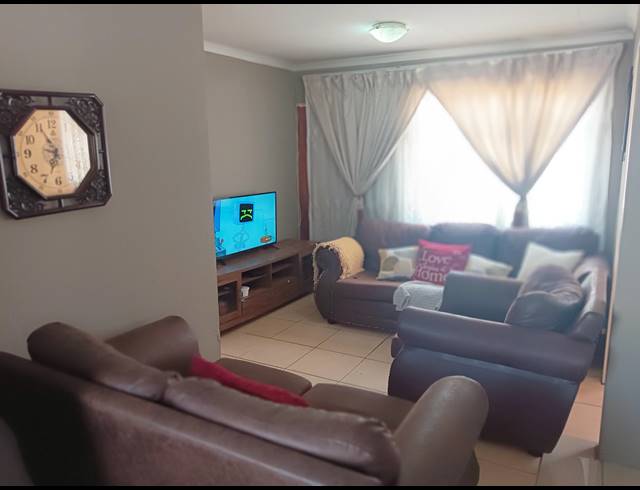 3 BEDROOM HOUSE FOR SALE IN WINDMILL PARK